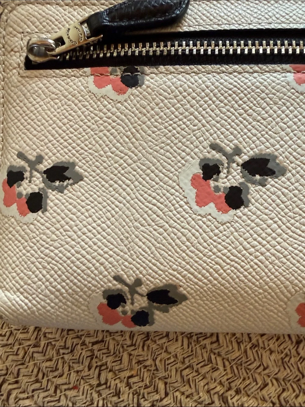 COACH White Floral Wristlet Wallet
